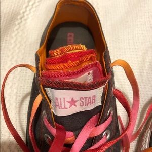 Converse colorful women’s 10